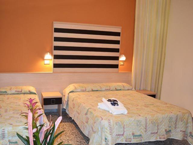Hotel Abel & Residence Cesenatico Extérieur photo