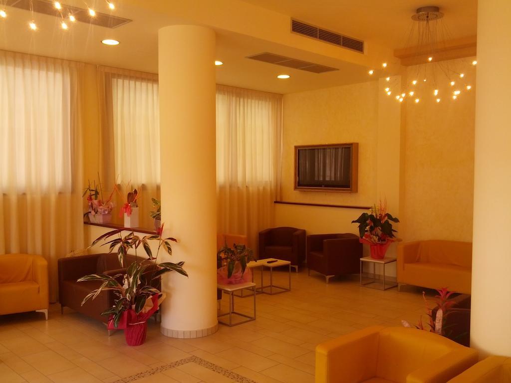 Hotel Abel & Residence Cesenatico Extérieur photo